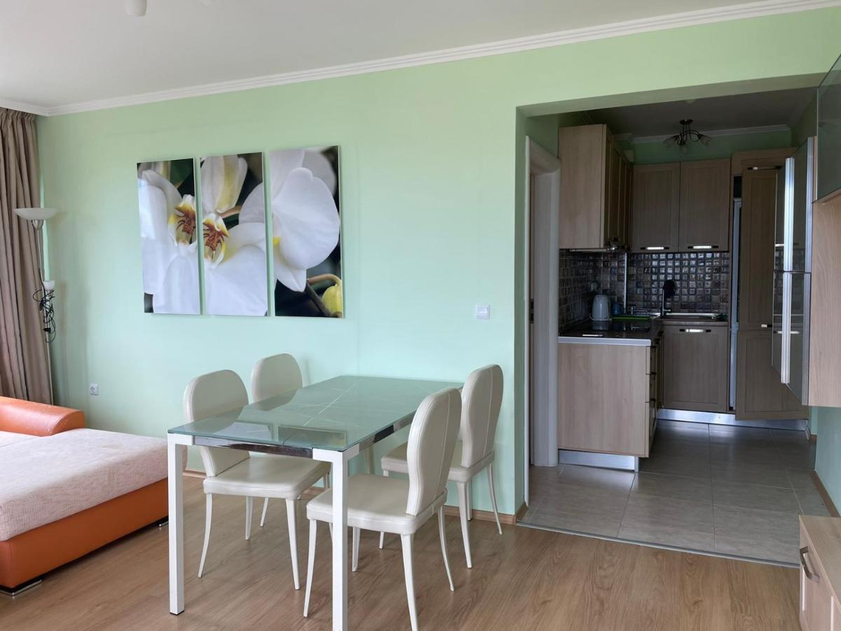 Sea View Apartment Balchik Eksteriør billede